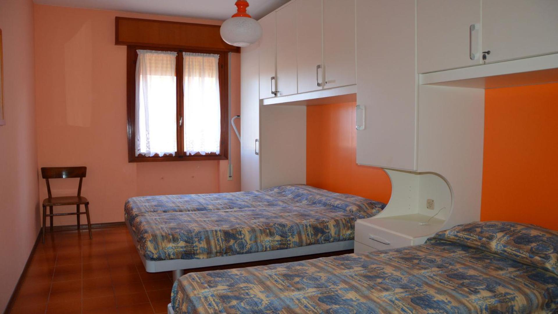 Comfortable 2 Bedroom Apartment - Beahost Rentals Caorle Exteriör bild